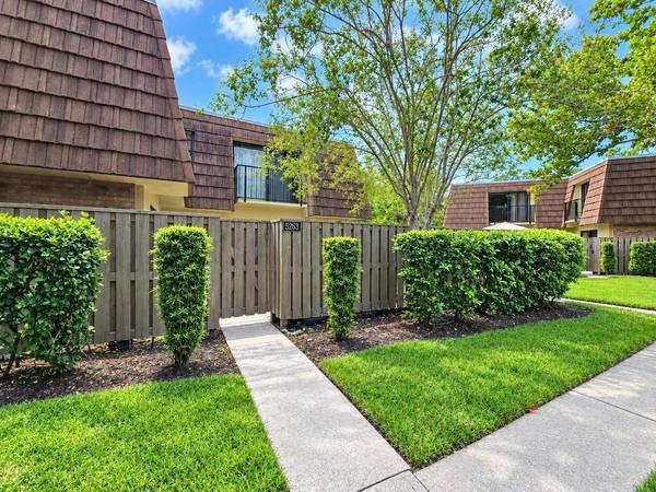5263 BROOK CT #247, Orlando, FL 32811