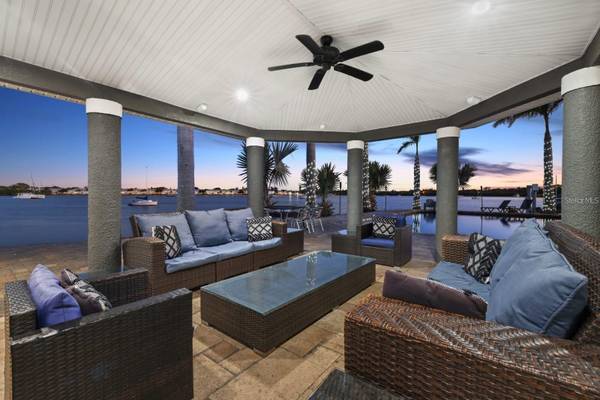 2785 BAYSIDE DR S, St Petersburg, FL, 33705 photo 6