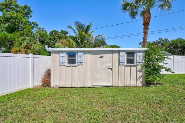 3672 SEAROBIN DR SE, St Petersburg, FL, 33705 photo 39
