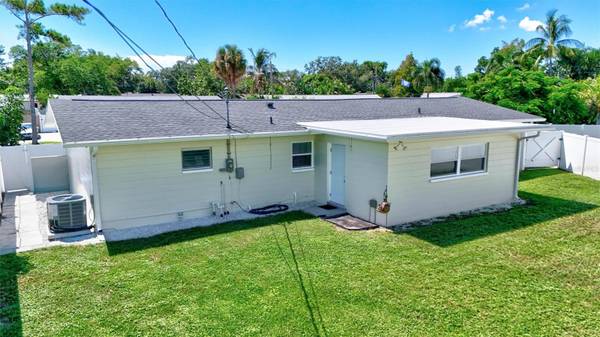 3672 SEAROBIN DR SE, St Petersburg, FL, 33705 photo 33