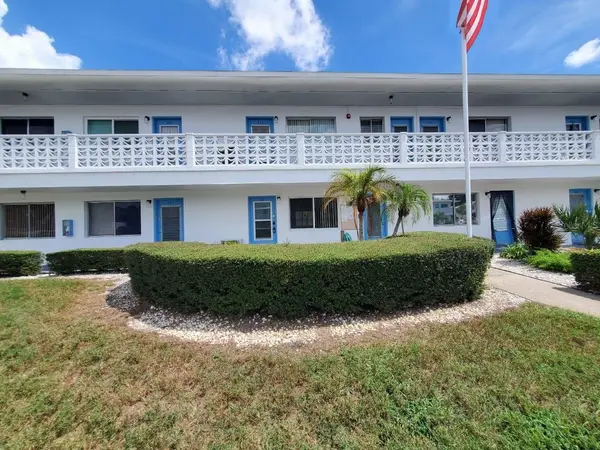 8555 112TH ST #106, Seminole, FL 33772