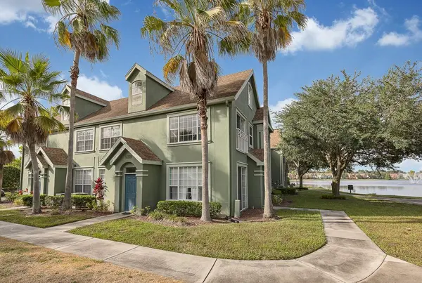 9414 LAKE CHASE ISLAND WAY #9414, Tampa, FL 33626