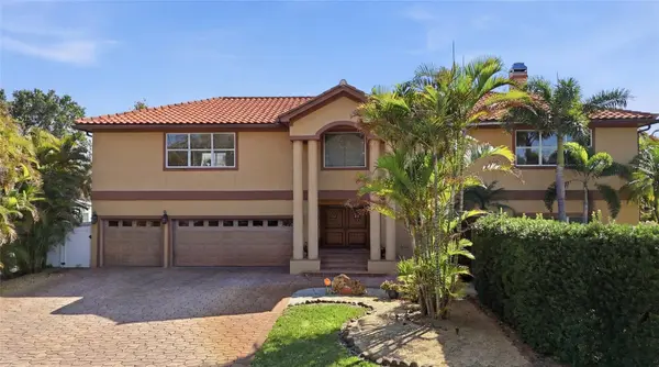 303 SUNNY LN, Belleair, FL 33756