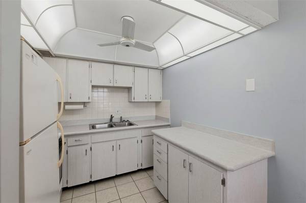 11620 PARK BLVD #308, Seminole, FL, 33772 photo 12