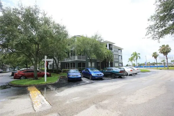 9401 CRESCENT LOOP CIR #103, Tampa, FL 33619