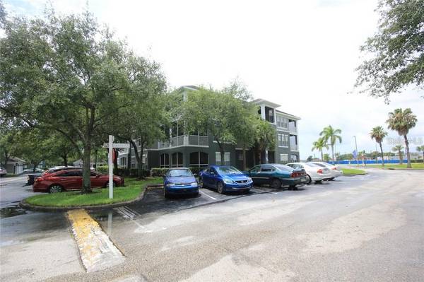 9401 CRESCENT LOOP CIR #103, Tampa, FL 33619