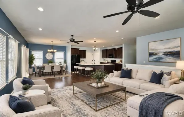 571 Newcastle DR, Troy, MO 63379