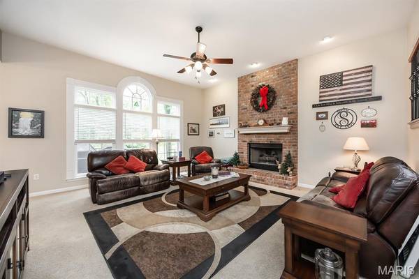 2417 Bobby Jones CT, Belleville, IL 62220