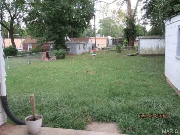 210 Habecking DR, St Louis, MO 63137