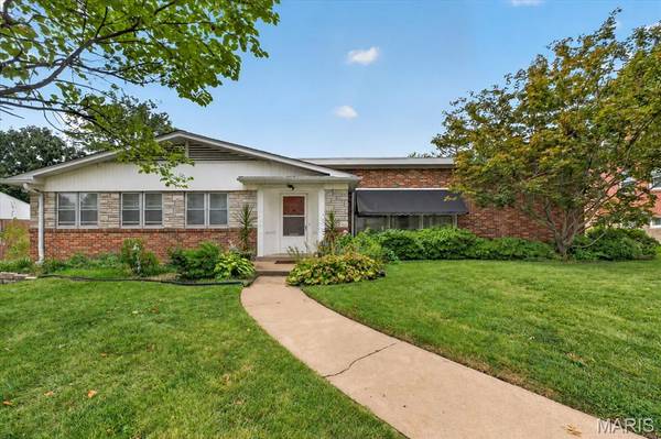 8250 Tulane AVE, St Louis, MO 63132