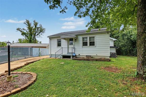 4641 Brennan RD, High Ridge, MO 63049