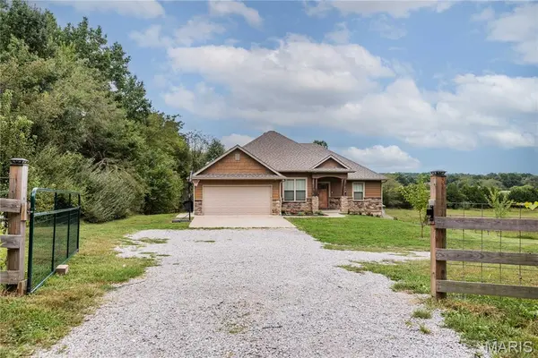 5130 N Locust Grove Church RD, Columbia, MO 65202