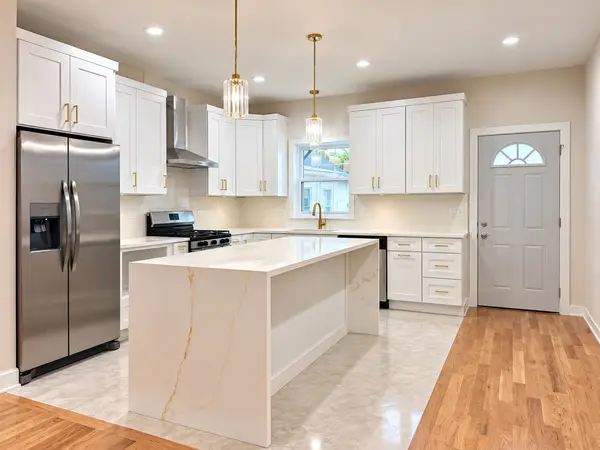 1353 N long AVE, Chicago, IL 60651