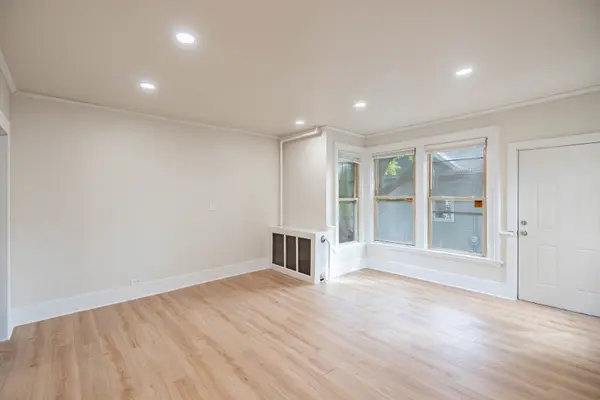 414 South BLVD #2R, Evanston, IL 60202