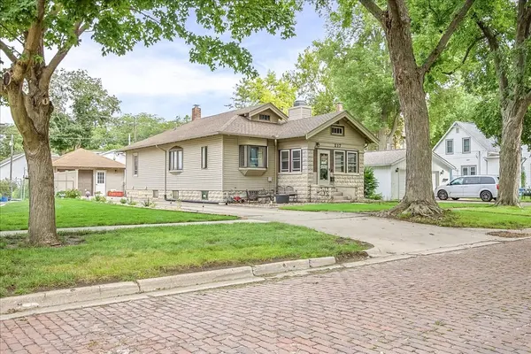 217 W Moulton ST, Pontiac, IL 61764
