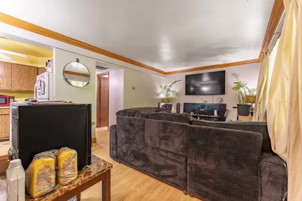 6400 27th ST #201, Berwyn, IL 60402