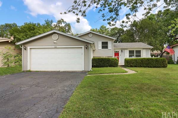 385 Northgate RD, Lindenhurst, IL 60046