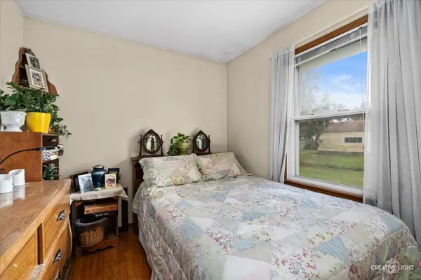 2304 Countryside DR, Montgomery, IL 60538