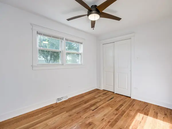 235 W 43rd ST, Chicago, IL 60609