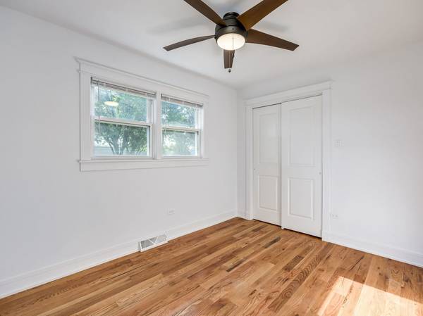 235 W 43rd ST, Chicago, IL 60609