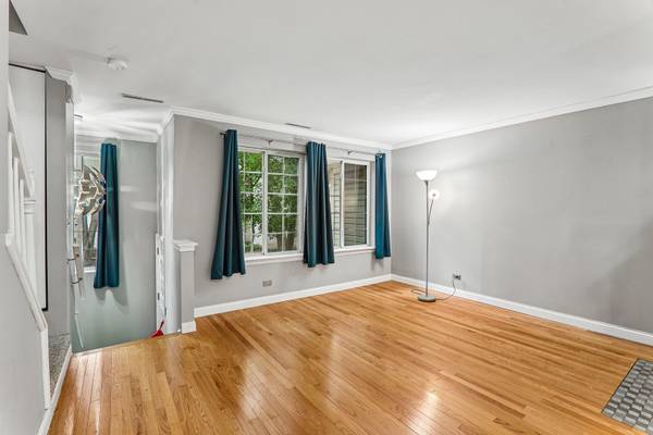 95 N Macgillis DR, Round Lake, IL 60073