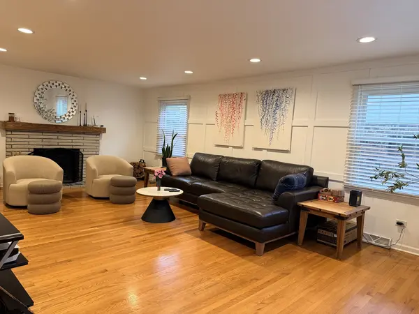 729 Latimer LN, Flossmoor, IL 60422