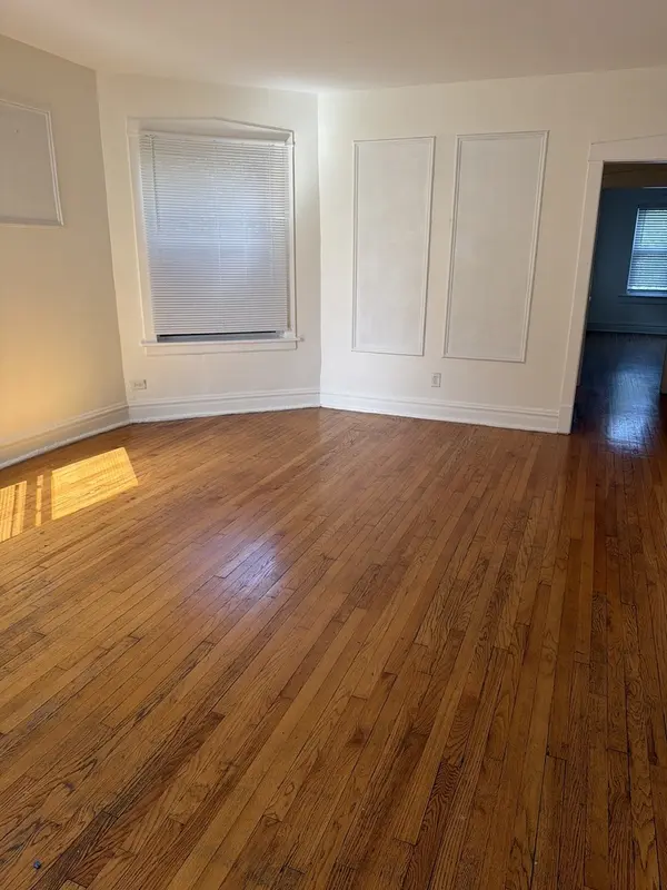 7741 S Yates BLVD #3, Chicago, IL 60649
