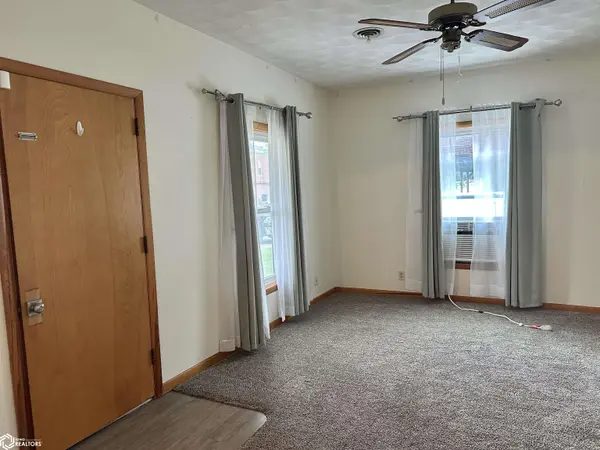 205 Main ST, Keosauqua, IA 52565