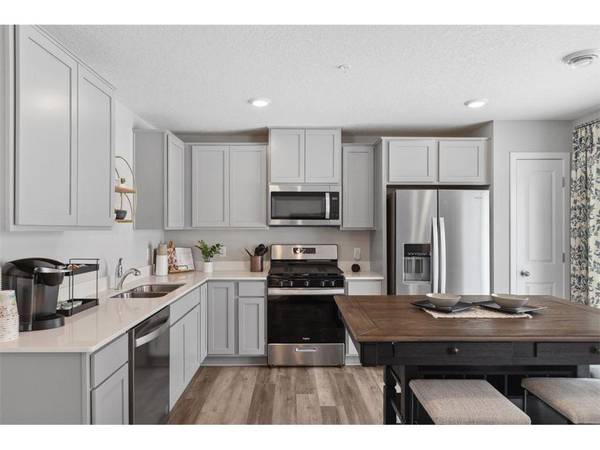 13753 Victoria Meadows CT, Rosemount, MN 55068