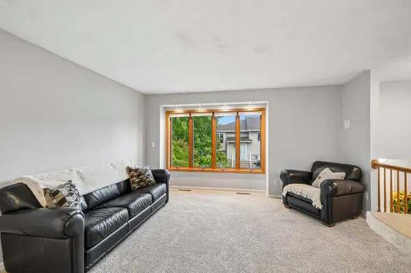 178 Sieben Crest LN, Hastings, MN 55033