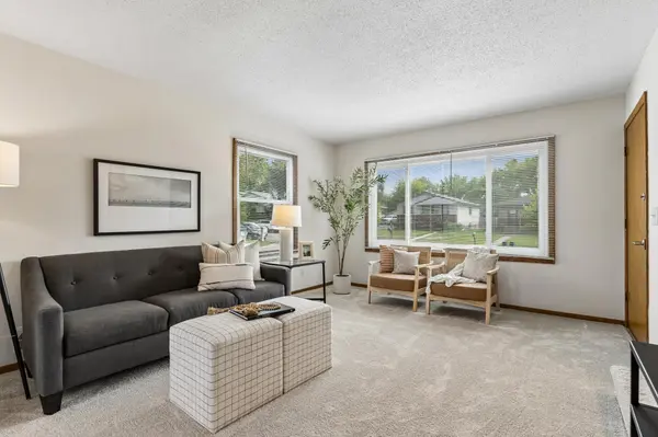 421/423 Nevada AVE E, Saint Paul, MN 55101