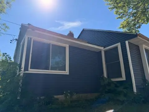 1064 Lawson AVE E, Saint Paul, MN 55106