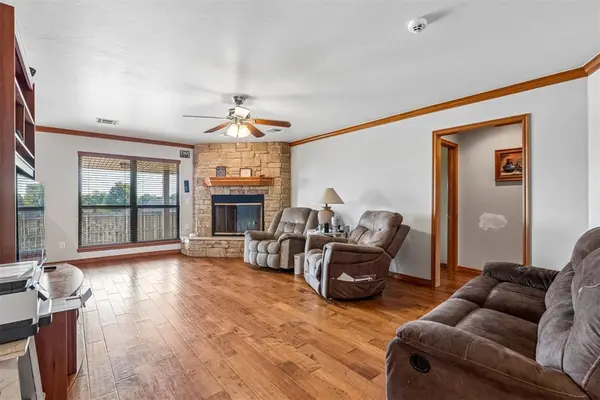 1629 Canyon Bluff RD, Guthrie, OK 73044