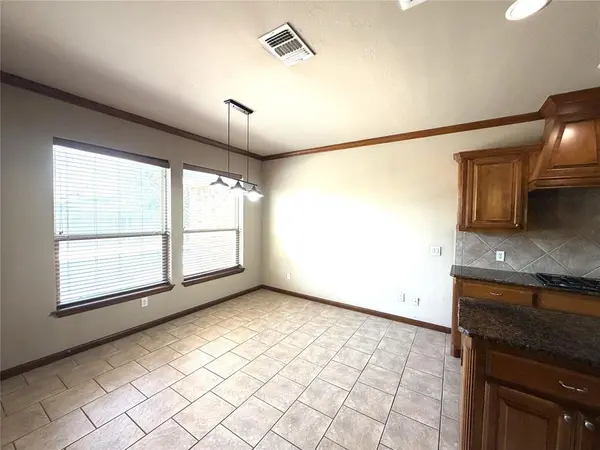 18309 El Greco DR, Edmond, OK 73012