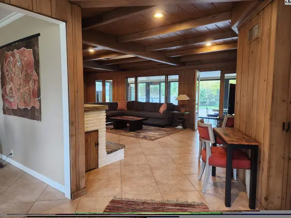 12 Downing Rd, Hutchinson, KS 67502