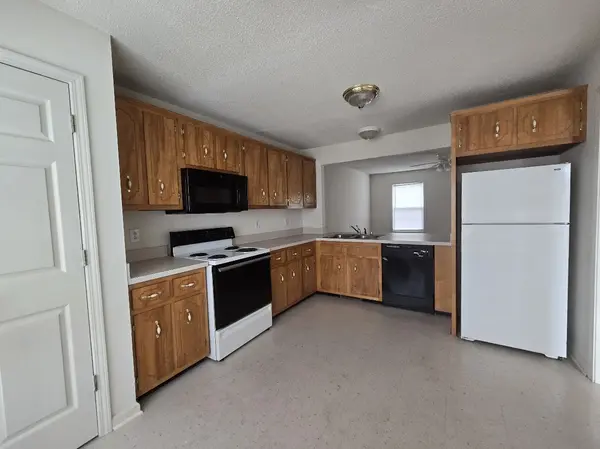 211 Tree Line Dr, Oak Grove, KY 42262
