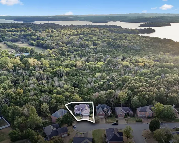 5176 Bay Overlook Dr, Hermitage, TN 37076