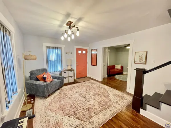 1306 NW Grove AVE, Topeka, KS 66606