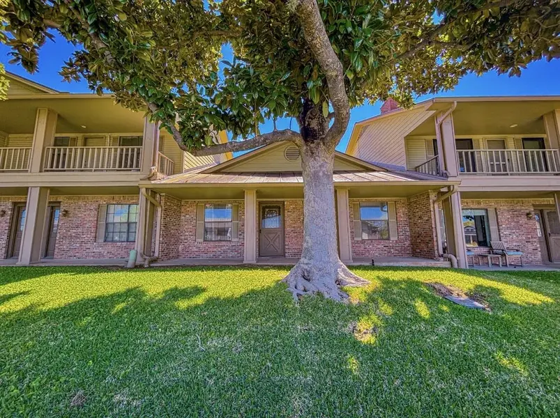 412 Short Circuit #3, Horseshoe Bay, TX 78657
