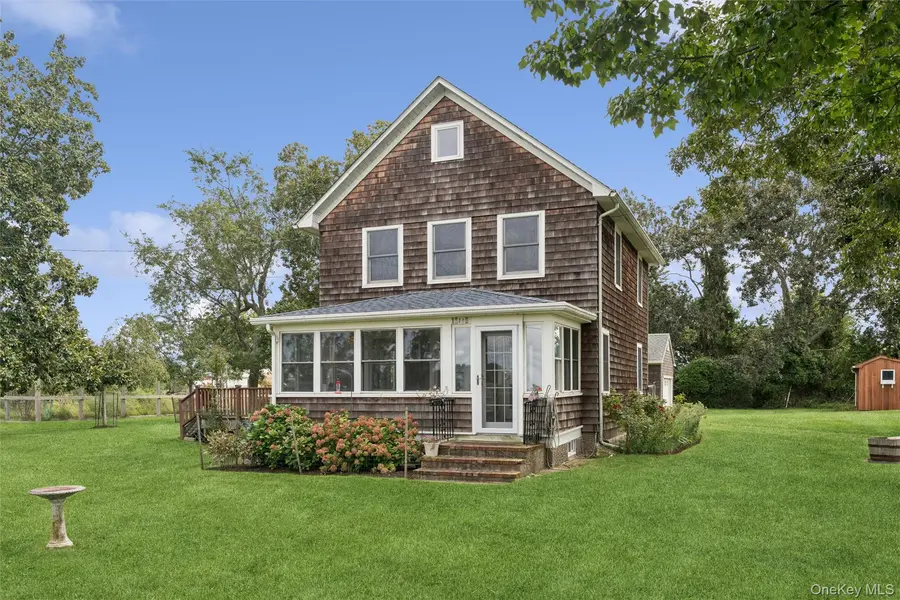 13700 Oregon RD, Cutchogue, NY 11935