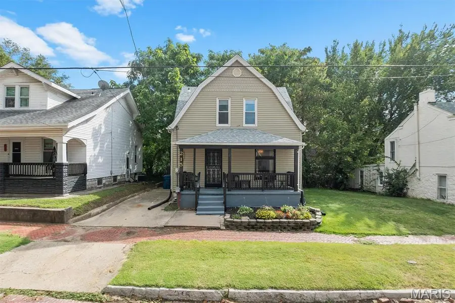215 E 8th ST, Alton, IL 62002