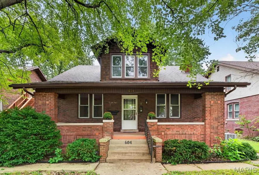 604 Sycamore ST, Belleville, IL 62220