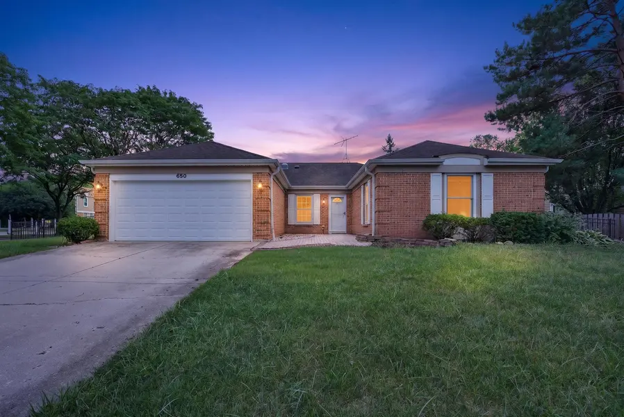 650 Wainsford DR, Hoffman Estates, IL 60169