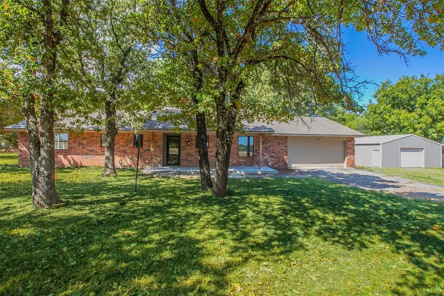 1149 N Triple X RD, Choctaw, OK 73020