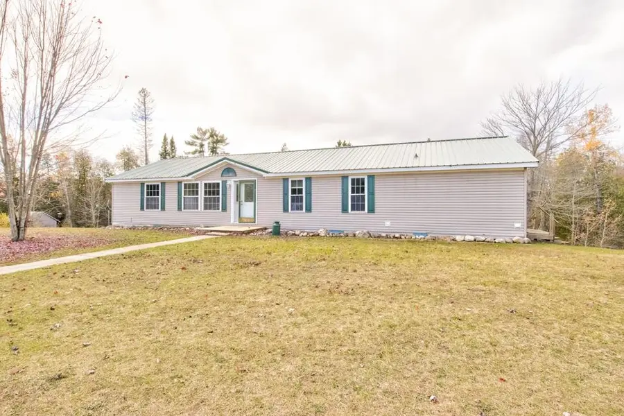 W7642 SINKLER LN, Stephenson, MI 49887