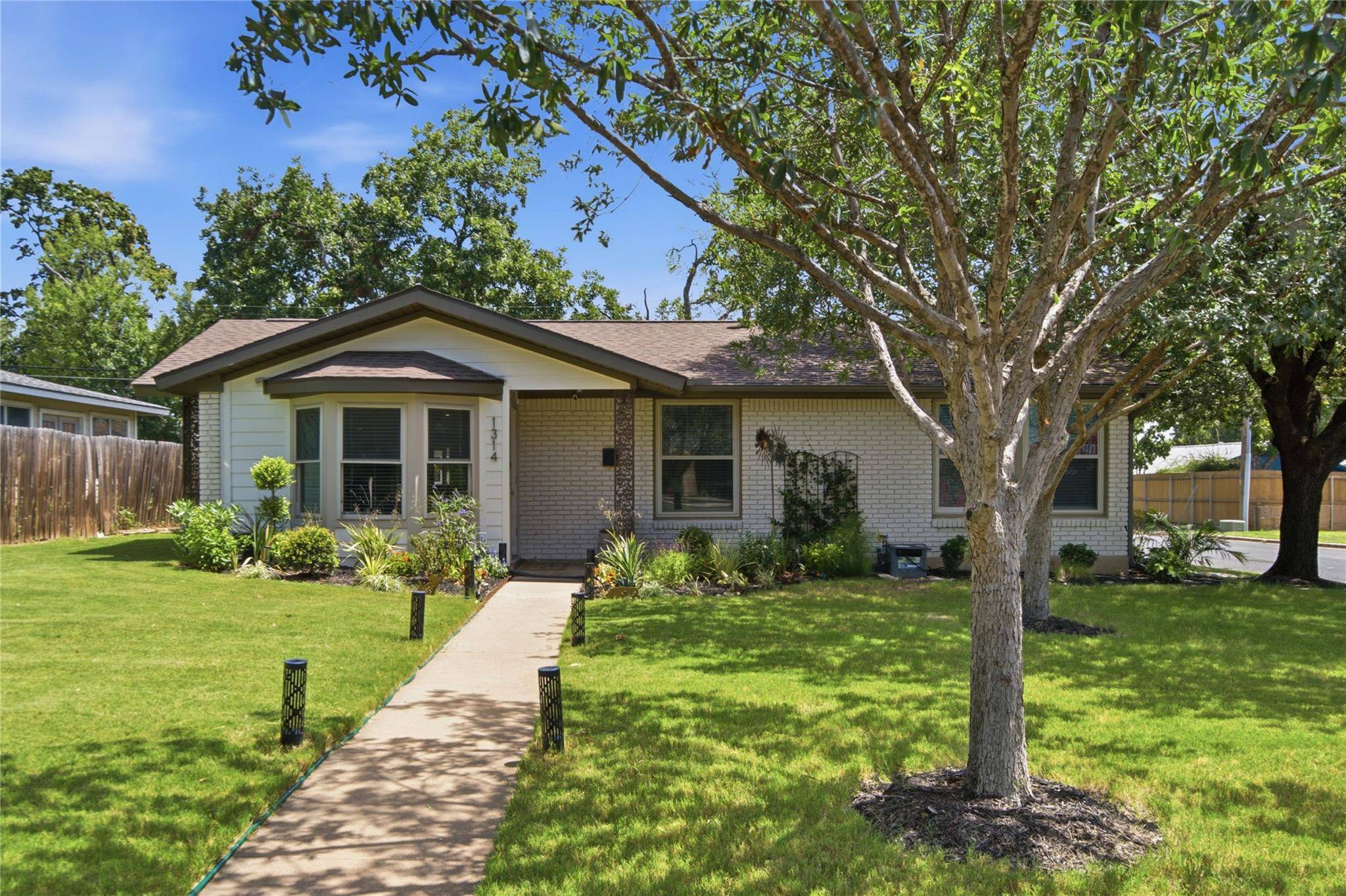 1314 Yorkshire DR, Austin, TX 78723