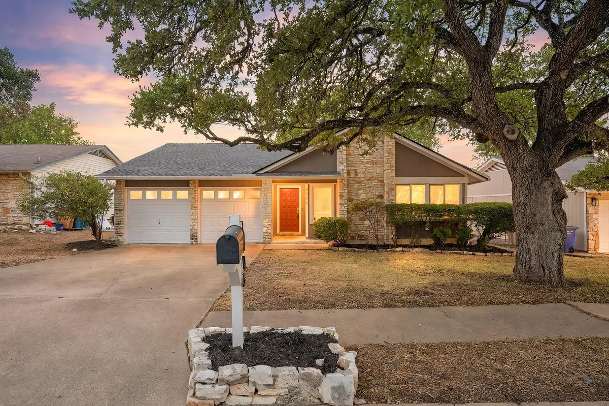 3906 Tattershall LN, Austin, TX 78727
