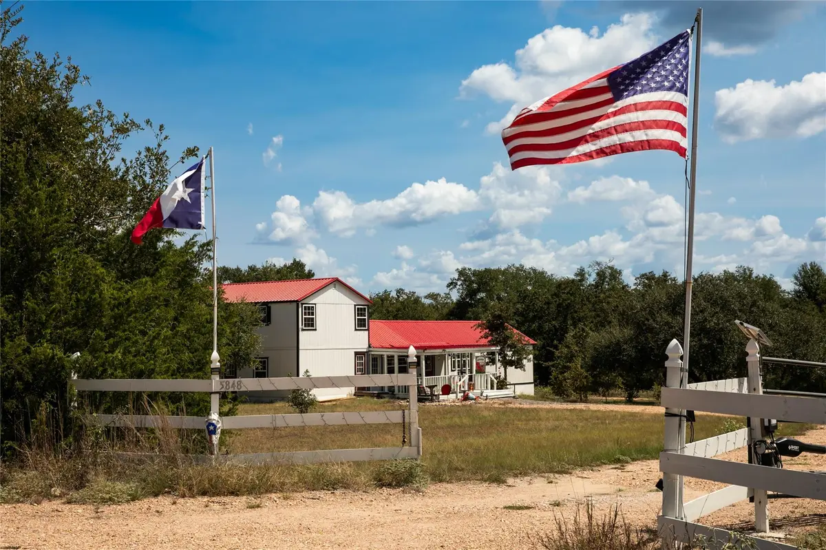 5848 FM 180, Ledbetter, TX 78946