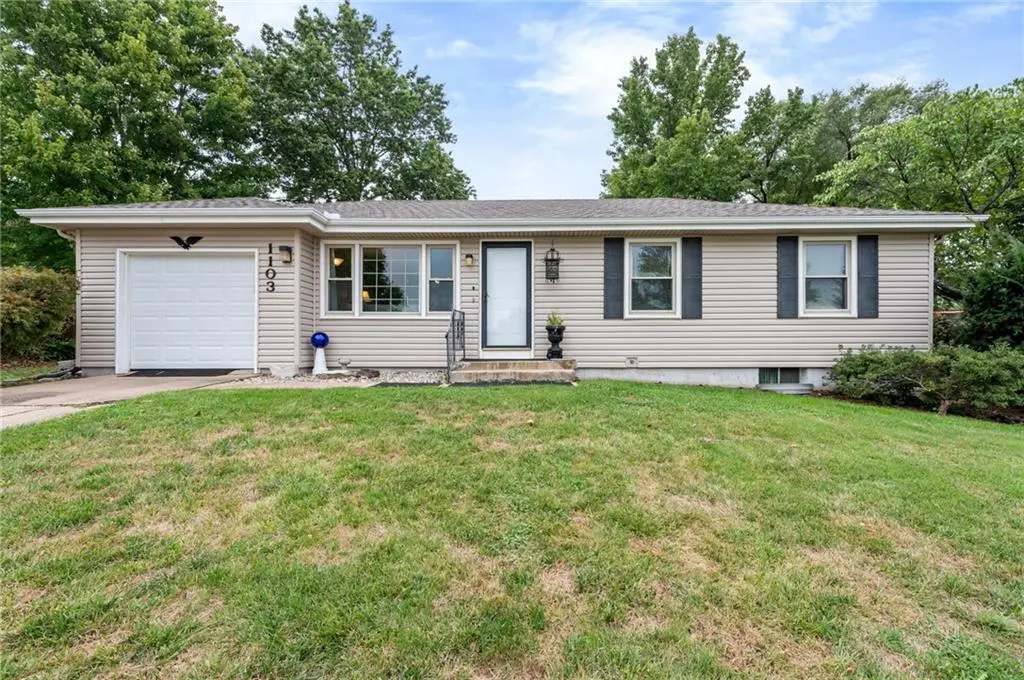 1103 W Ashbury ST, Olathe, KS 66061