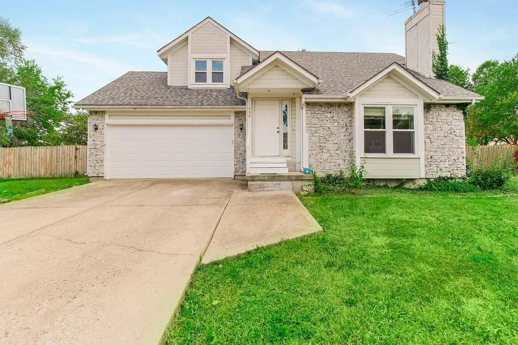 459 N Cherry ST, Gardner, KS 66030